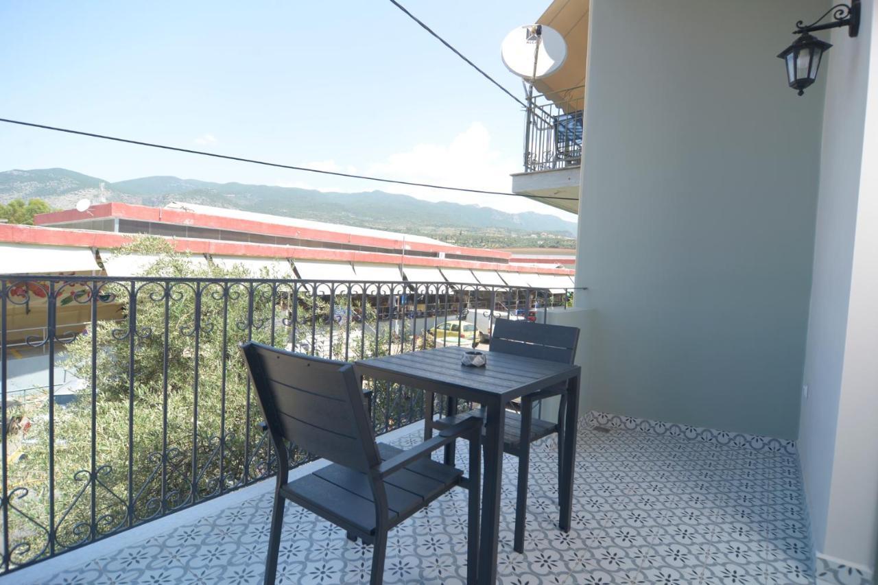 Isavella'S Apartments Under The Castle Kalamata Exterior foto